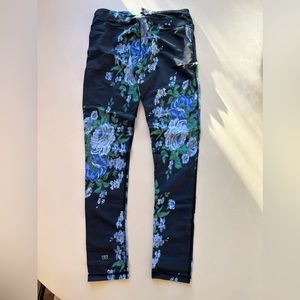 Albion ankle length pants. Super cute floral pattern.